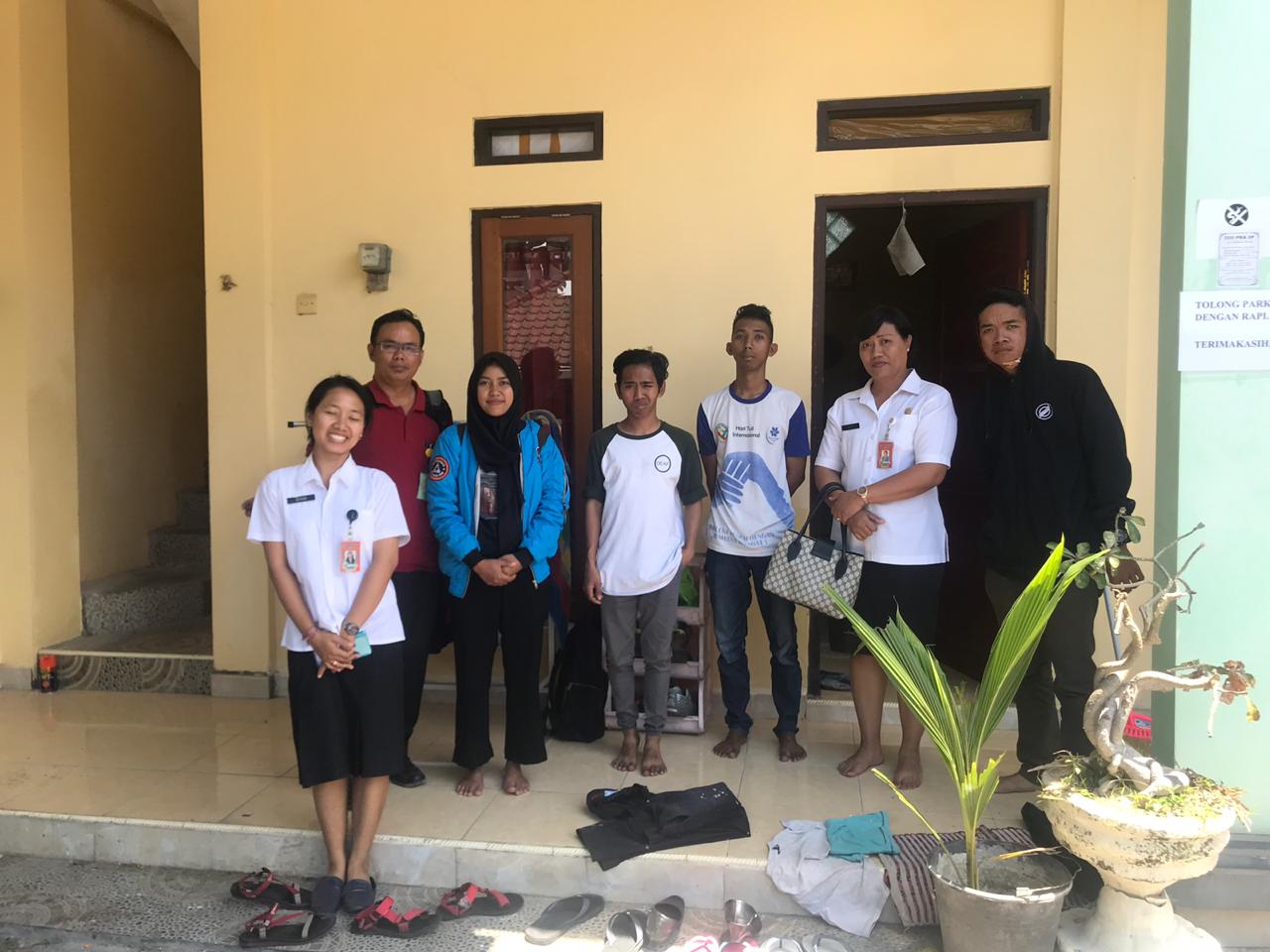 PENANGANAN 2  (DUA) ORANG TUNA RUNGU YANG MEMINTA SUMBANGAN DI JALAN IMAM BONJOL 