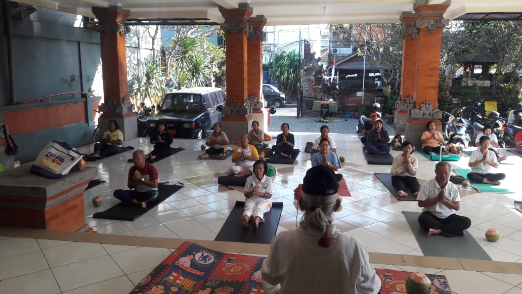 Yoga rutin PWRI Kota Denpasar