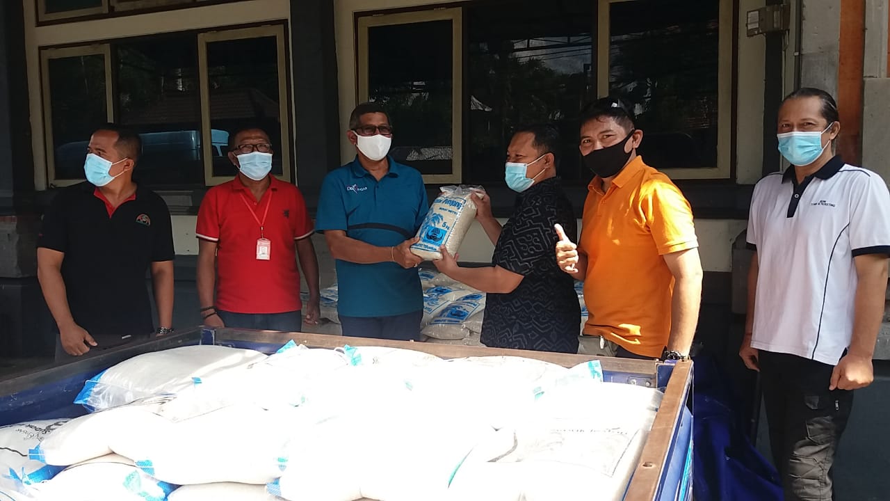 Penyerahan Bantuan Beras dari KORPRI