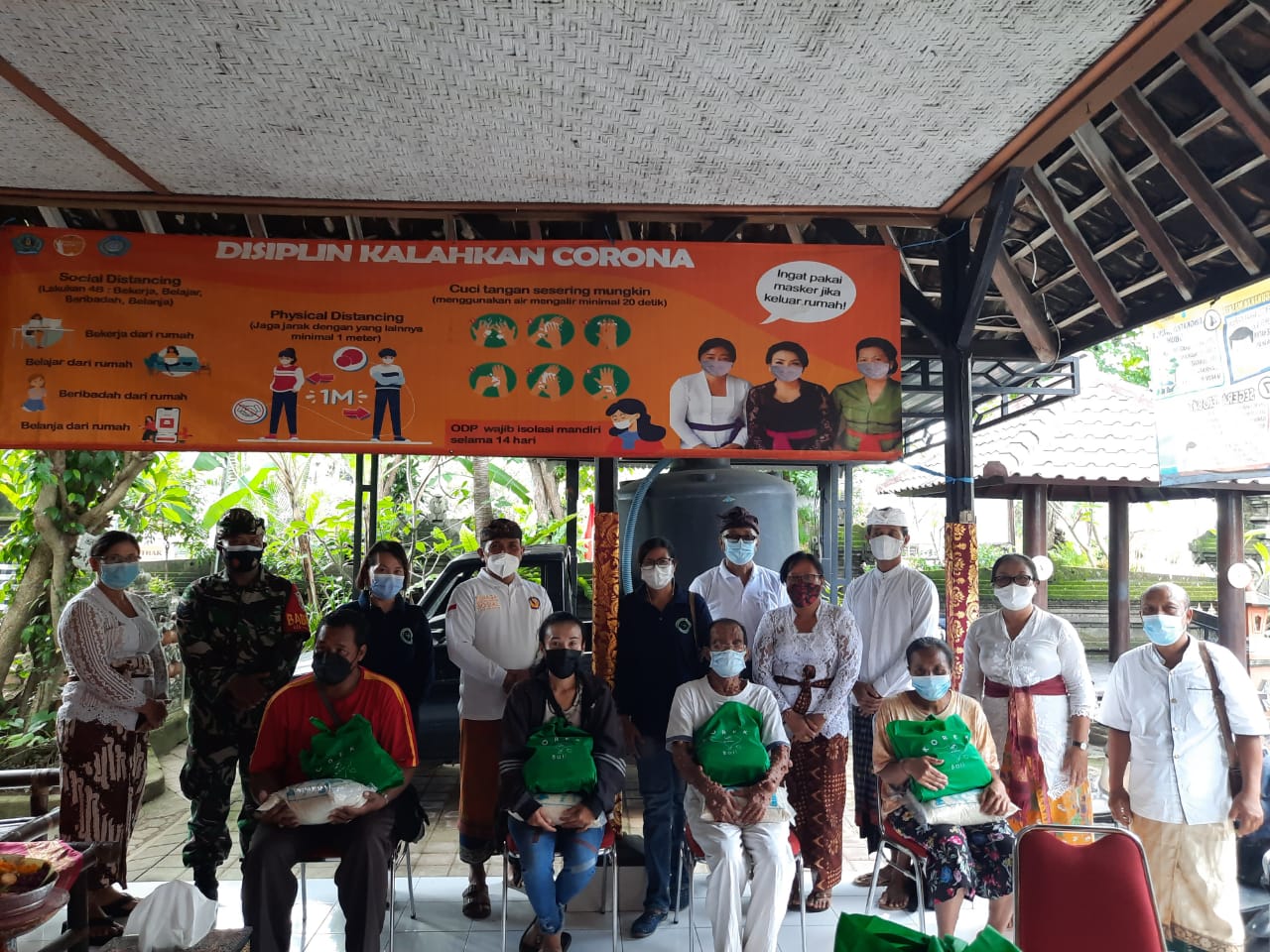 Penyerahan Bantuan Sembako oleh Yayasan Relawan Peduli Kemanusiaan Berbagi Kasih