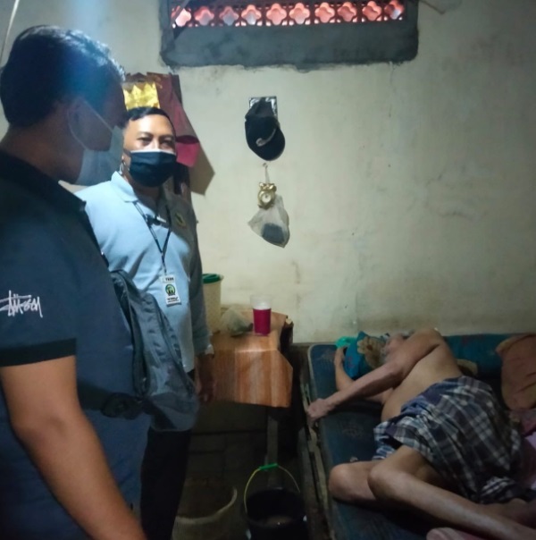 Penyerahan Bantuan Kursi Roda