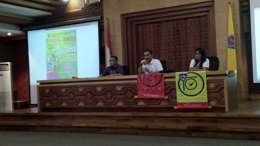 Sosialisasi  Masalah Lingkungan Kepada Para Peserta FUN TOURING DENPASAR CITY TOUR di Gedung Sewaka Dharma