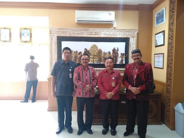Menerima Kunjungan Kerja Rapat Koordinasi dan Audiensi Bupati Blitar