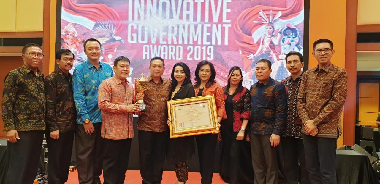 KOTA DENPASAR PERINGKAT PERTAMA INNOVATIVE GOVERMENT AWARD 2019 