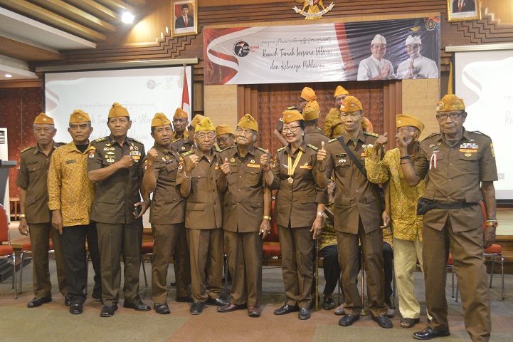 Kegiatan Ramah Tamah Bersama Veteran dan Keluarga Pahlawan