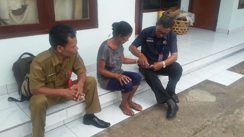 Penyerahan Dana Bantu LU