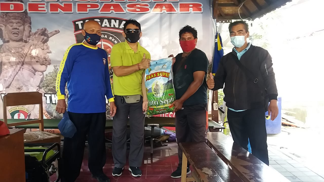 Penyerahan Bantuan Pangan