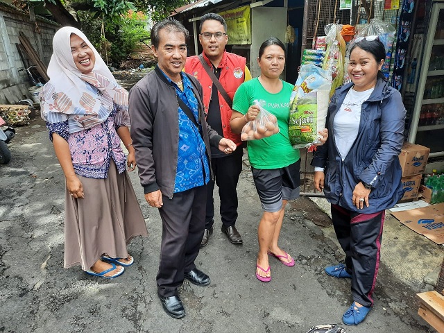 Penyaluran Program Sembako di Agen Bank Gadis Denpasar Barat