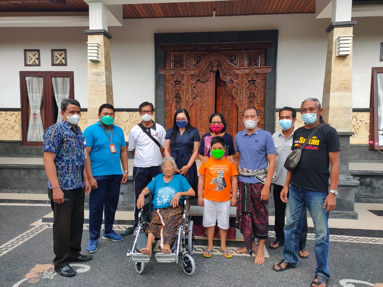 Penyerahan Bantuan Kursi Roda