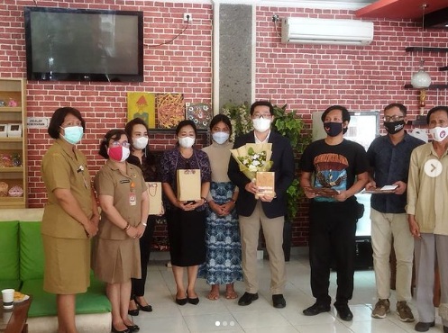 Pemberian Reward pada Difable Rumah BISAbilitas oleh Korean Culture Centre